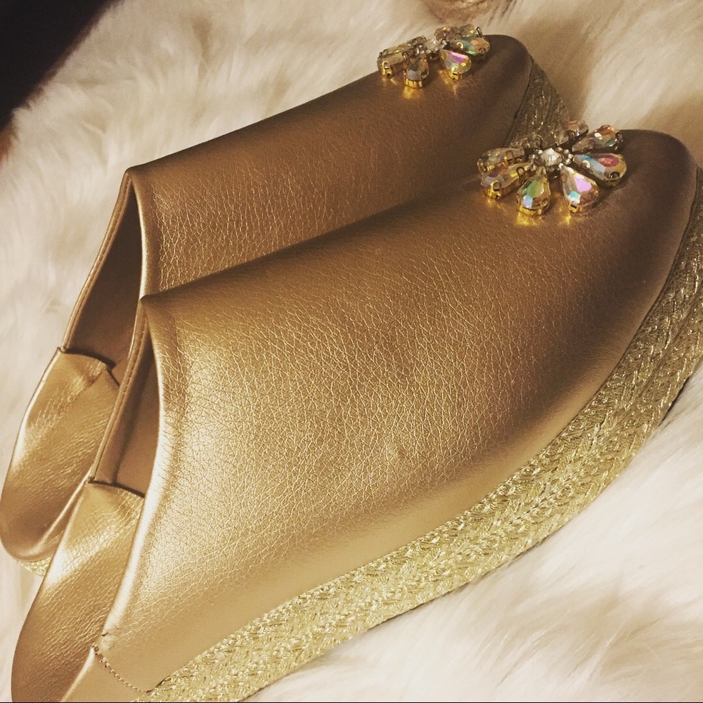 🎉🎉SOLD🎉🎉Handmade Moroccan wedged mules